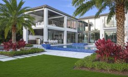 Onshore102LighthouseHR-041